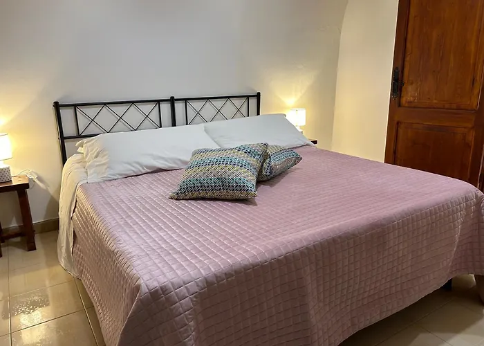 Dans Les Venelles * Cefalù