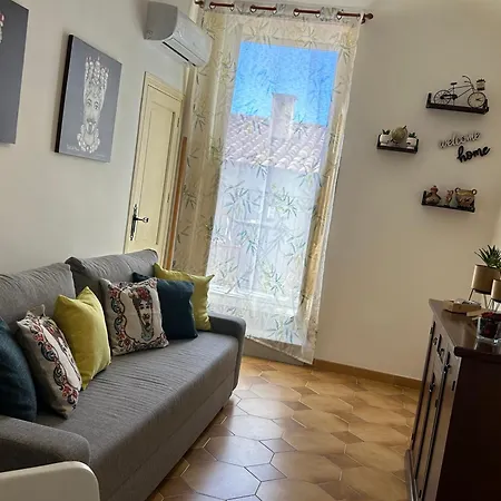 Dans Les Venelles * Cefalù