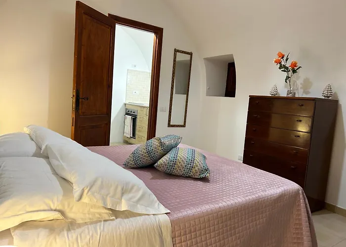 Dans Les Venelles * Cefalù